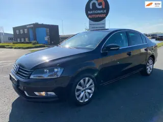 Volkswagen Passat 2013 * 1.4 TSI Comfortline * SEDAN * DUITSE KENTEKEN * CILINDER 2 NOT 100%