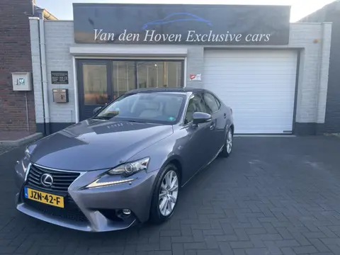 Lexus IS 300h Business Line Pro Hybrid Dealer onderhouden Leder,Navi,PDC,Led.