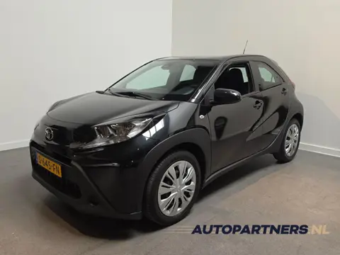 Toyota Aygo X 1.0 VVT-i MT Play Apple Carplay/Android Auto -  Adaptive Cruise - Achteruitrijcamera