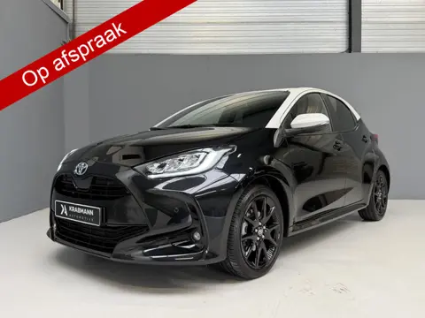 Toyota Yaris 1.5 Hybrid Executive Bi-Tone|HUD|Blindspot|Camera|Carplay