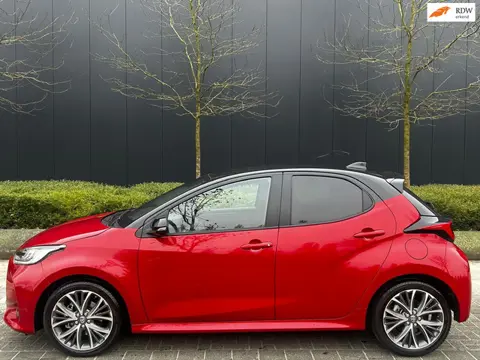 Toyota Yaris 1.5 Hybrid 130 GR Sport | Fabrieksgarantie | Navi | Camera | Cruise control