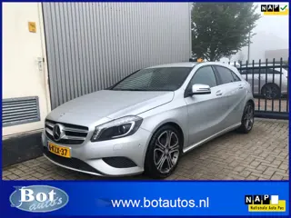Mercedes-Benz A-klasse 180 Edition XENON / TREKHAAK / CRUISE CONTROL / AIRCO / SENSOREN V+A / LMV