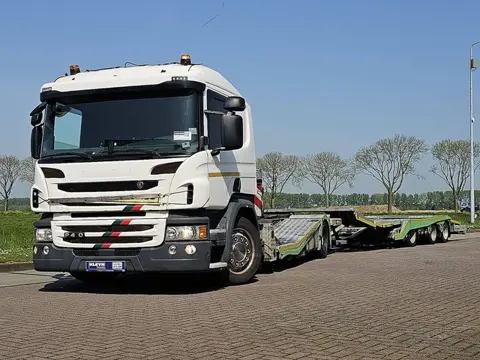 SCANIA P410 truck transporter