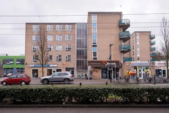 Woning aan de Tussen Meer te Amsterdam