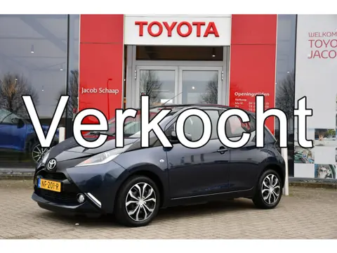 Toyota Aygo 1.0 VVT-i x-play 5-deurs 69pk | Airco | Achteruitrijcamera | Centrale vergrendeling |