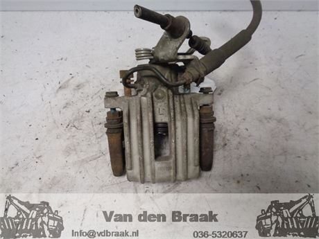 Volkswagen Golf 2003-2008 Remklauw links achter