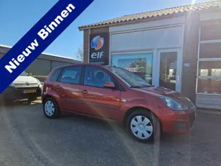 Ford Fiesta 1.4-16V "Futura" 5 Deurs - Airco -Stuurbekrachtiging - Apk 17-04-2027 !!