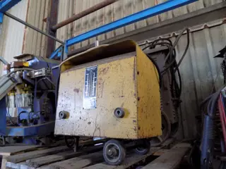 lasapparaat electra en diesel welding machine electr. and diesel.
