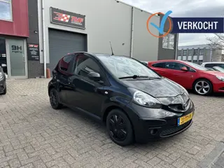Toyota Aygo VERKOCHT 1.0-12V Sport Airco Nw APK NAP!
