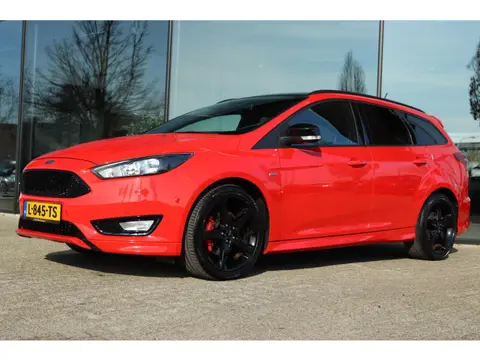 FORD FOCUS WAGON 1.5 150PK RED EDITION ST-LINE | CARPLAY | PDC | PRIVACY | SPORTUITLAAT