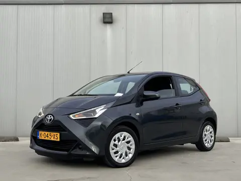 Toyota Aygo 1.0 VVT-i x-play (bj 2021)