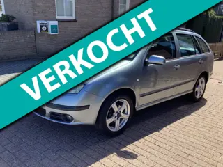 Skoda Fabia Combi 1.4-16V Spirit+ nieuwe apk 4-2027 weinig km