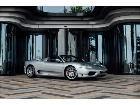 Ferrari 360 3.6 V8 Spider Handgeschakeld (bj 2001)