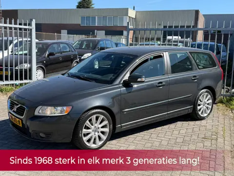 Volvo V50 2.0 Edition II 146PK NL AUTO NAP! Leer l Airco ECC l Cruise l Trekhaak l PDC l GOED ONDERH