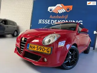 Alfa Romeo MiTo 1.4 Distinctive / bj.2009 / kleur: rood / airco / sportvelgen / APK tot 04/2027 / NA