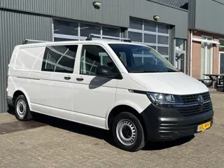 Volkswagen Transporter 2.0 TDI L2H1 30 DC Airco Cruise controle Telefoonverbinding Trekhaak 2200kg t