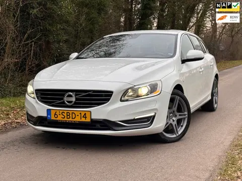 Volvo V60 2.4 D6 AWD Plug-In Hybrid Summum | Pano + Navi + Cruise |