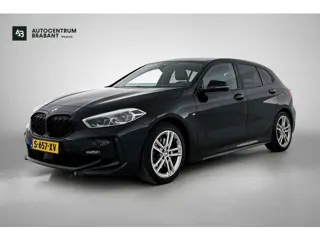 BMW 1-serie 118i Corporate Executive M-sport (Dealer OnderH, NAvi, StoelV, PDC V+A, Led, Cruise Con,