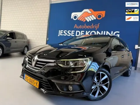 Renault Mégane Estate 1.2 TCe Bose / bj.2017 / navigatie / camera / half leder / climate / NAP met 1