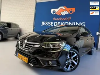 Renault Mégane Estate 1.2 TCe Bose / bj.2017 / navigatie / camera / half leder / climate / NAP met 1
