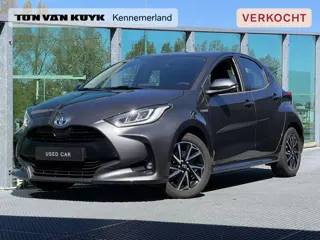 Toyota Yaris 1.5 Hybrid Dynamic Parkeer camera, cruise control, climate control,DAB, Metallic lak.
