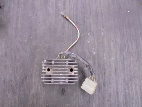 SPANNINGSREGELAAR Kawasaki LTD 750 1970 - 2012