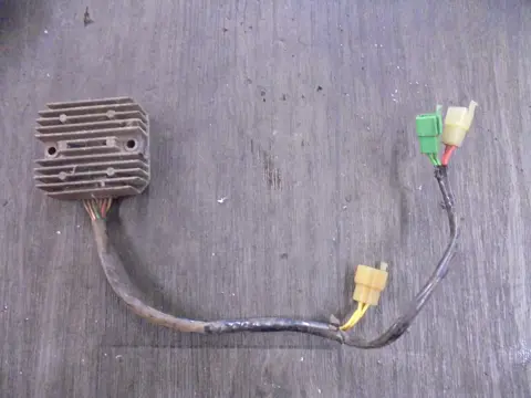 SPANNINGSREGELAAR Honda VT 1100 1987 - 1995