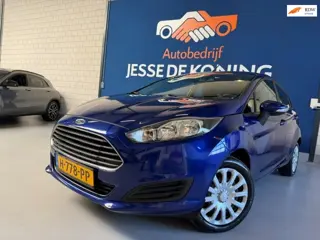 Ford Fiesta 1.25 Titanium / bj.2013 / 5 deurs / airco / kleur : blauw / 4 nieuwe banden/etc. APK tot