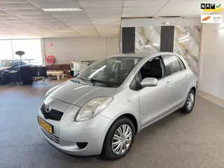 Toyota Yaris 1.3 VVTi Sol MMT Automaat,Airco,E-Ramen,Parksensor,N.A.P,Trekhaak,2 sleutels+boekjes,To