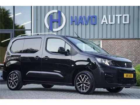 Peugeot Partner 1.2 Benzine, AIRCO, BTW-BPM-VRIJ (bj 2021)