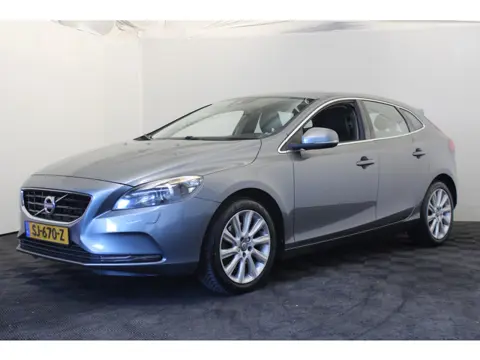 Volvo V40 Cross Country 2.0 D3 Summum (bj 2015)