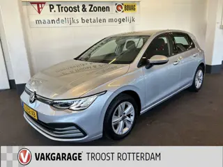 Volkswagen Golf 1.0 TSI Life | Adaptieve cruise control | Climate control | Nederlands geleverd | Ap