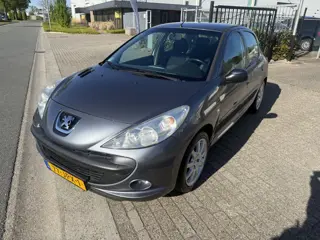 Peugeot 206+ 1.4 XS*TREKHAAK*AIRCO* (bj 2009)