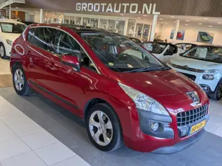 Peugeot 3008 1.6 THP Première Panoramadak, Airco, Cruise Control, Trekhaak, Stuurbekrachtiging