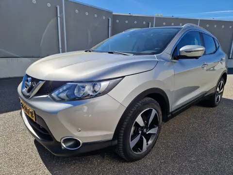 Nissan QASHQAI 1.2 Connect Edition (bj 2015, automaat)