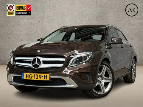 Mercedes-Benz GLA 180 Sport Automaat (NAVIGATIE, LEDER, XENON, KUIPSTOELEN, PARKEERSENSOREN, CRUISE,
