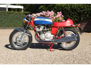 MV Agusta 750 S "The hand-built Superbike" Restored-rebuilt by Alan Docking Racing as a tribute to r