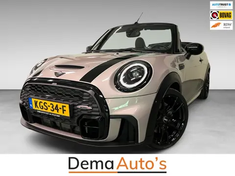 Mini Cabrio 2.0 Cooper S JCW 18'' JCW-STOELEN/NAVI/H-UP/H-KARDON/CAM/DAB/CARPLAY///