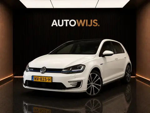 Volkswagen Golf 1.4 TSI GTE|PANO|LEDER|TREKHAAK|CAMERA|GOED ONDERHOUDEN