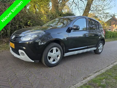 Dacia Sandero 1.2 Blackline (bj 2010)