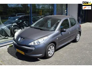 Peugeot 206 + 1.1 XR