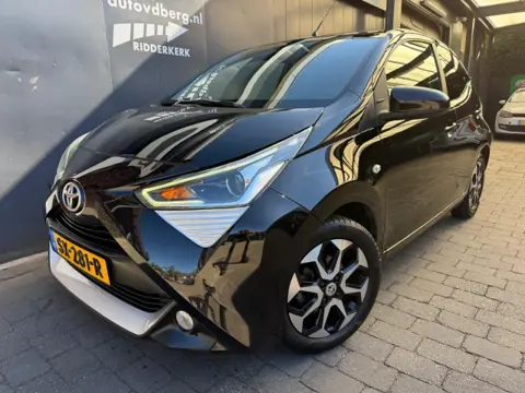 TOYOTA AYGO 1.0 VVT-I X-First carplay Camera lm-velgen 
