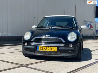 Mini Mini 1.6 Cooper 2004 Airco Zwart