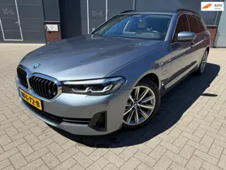 BMW 5-serie Touring 530e TOURING 2021/BTW AUTO/SPORTLEDER/VIRTUAL COCKPIT/STUURVERWARMING/NIEUWSTAAT