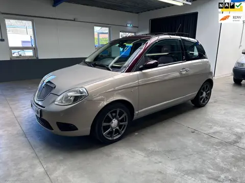 Lancia Ypsilon 1.4-16V Platino|Airco|Schuif-kantel dak