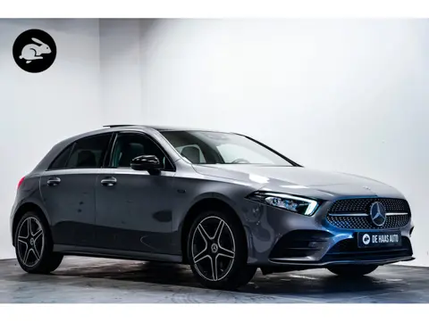 Mercedes-Benz A-Klasse 250 e AMG|Pano dak|Camera|Diamant gril|Mbux high end