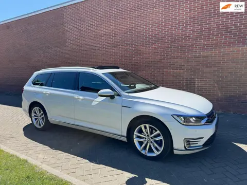 Volkswagen Passat Variant 1.4 TSI GTE Highline Navi Cruise Clima Pano Stoelverw
