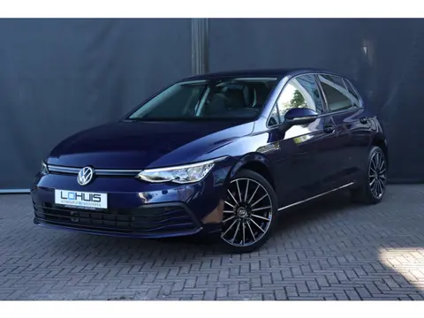 Volkswagen Golf 1.5 TSI Life | CARPLAY | ACC | STOELVERWARMING |