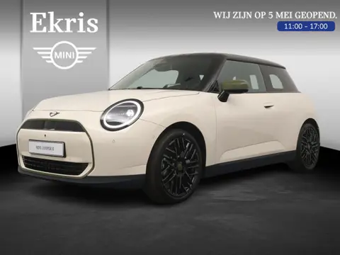 Mini Mini Cooper SE Paul Smith Ed. XL 54.2 kWh | Panorama Dak | Elektrisch Verstelbare Stoelen Met G