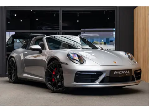 Porsche 911 992 Targa 4S SportDesign Sportuitlaat 3.0 4 S Stoelventilatie